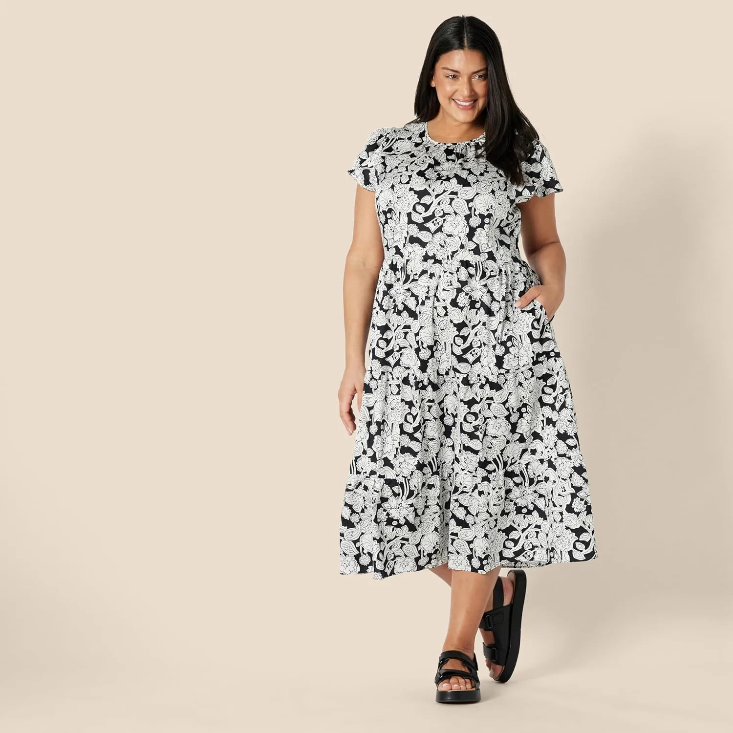 Amazon Essentials Women's Relaxed-Fit Cotton Sateen Crewneck Tiered Midi Dress
