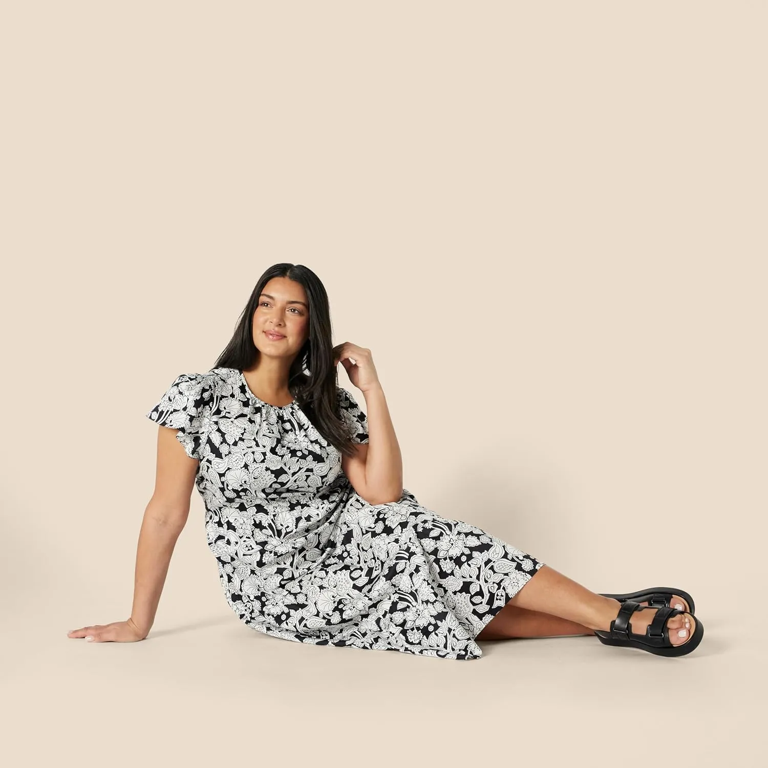 Amazon Essentials Women's Relaxed-Fit Cotton Sateen Crewneck Tiered Midi Dress